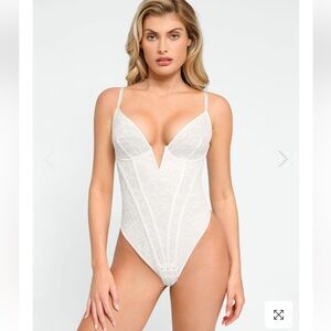 Popilush Built-In Shapewear Deep-V Neck Lace Thong Bodysuit size 3XL ivory